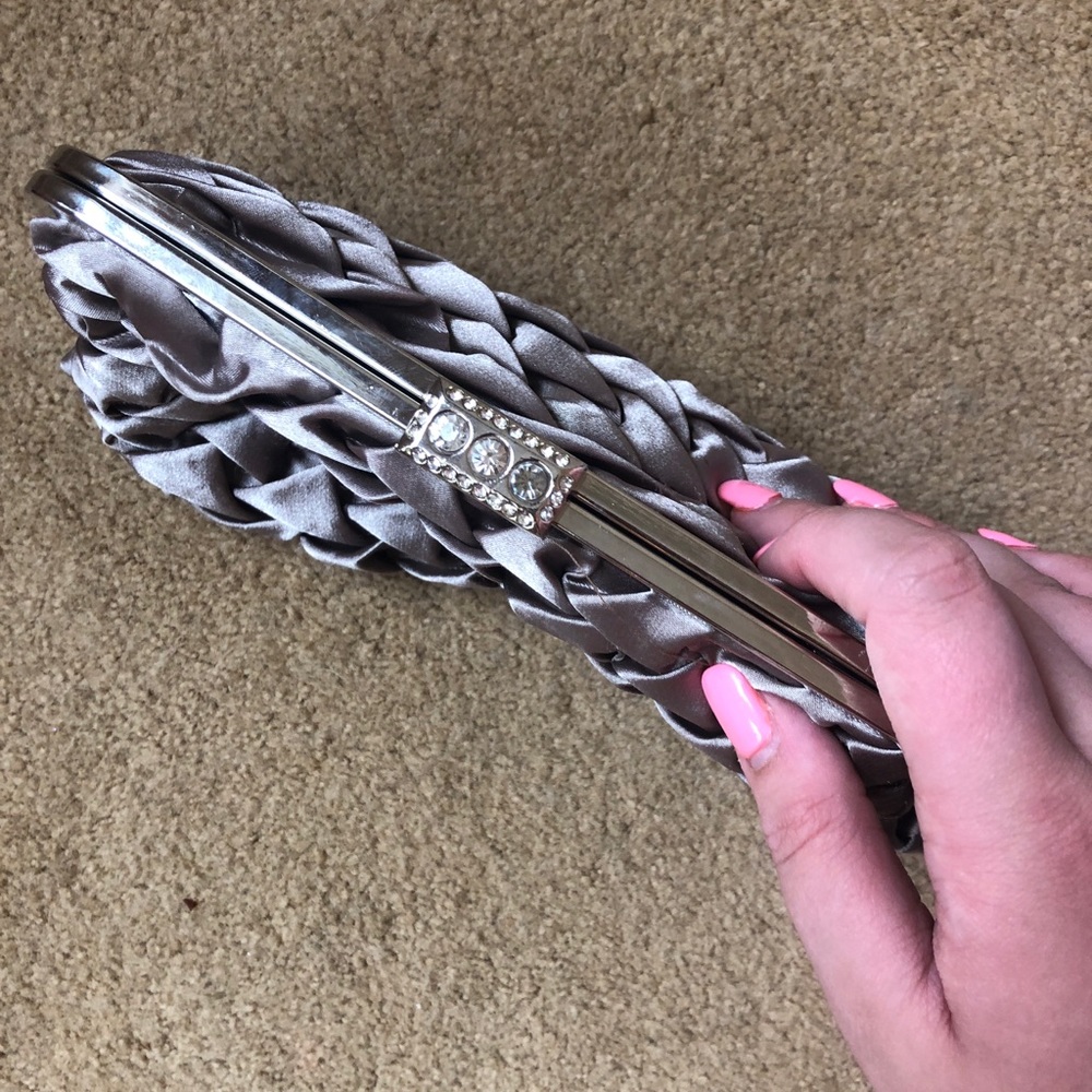clutch - Picture 2 of 2